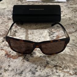 Burberry Sunglasses Woman’s 