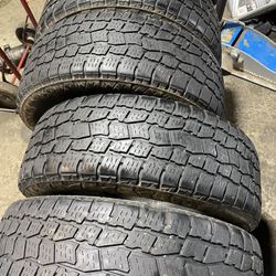 P265-65-18 BIG  FOOT BIG O A/T 2 GOOD CONDITION 