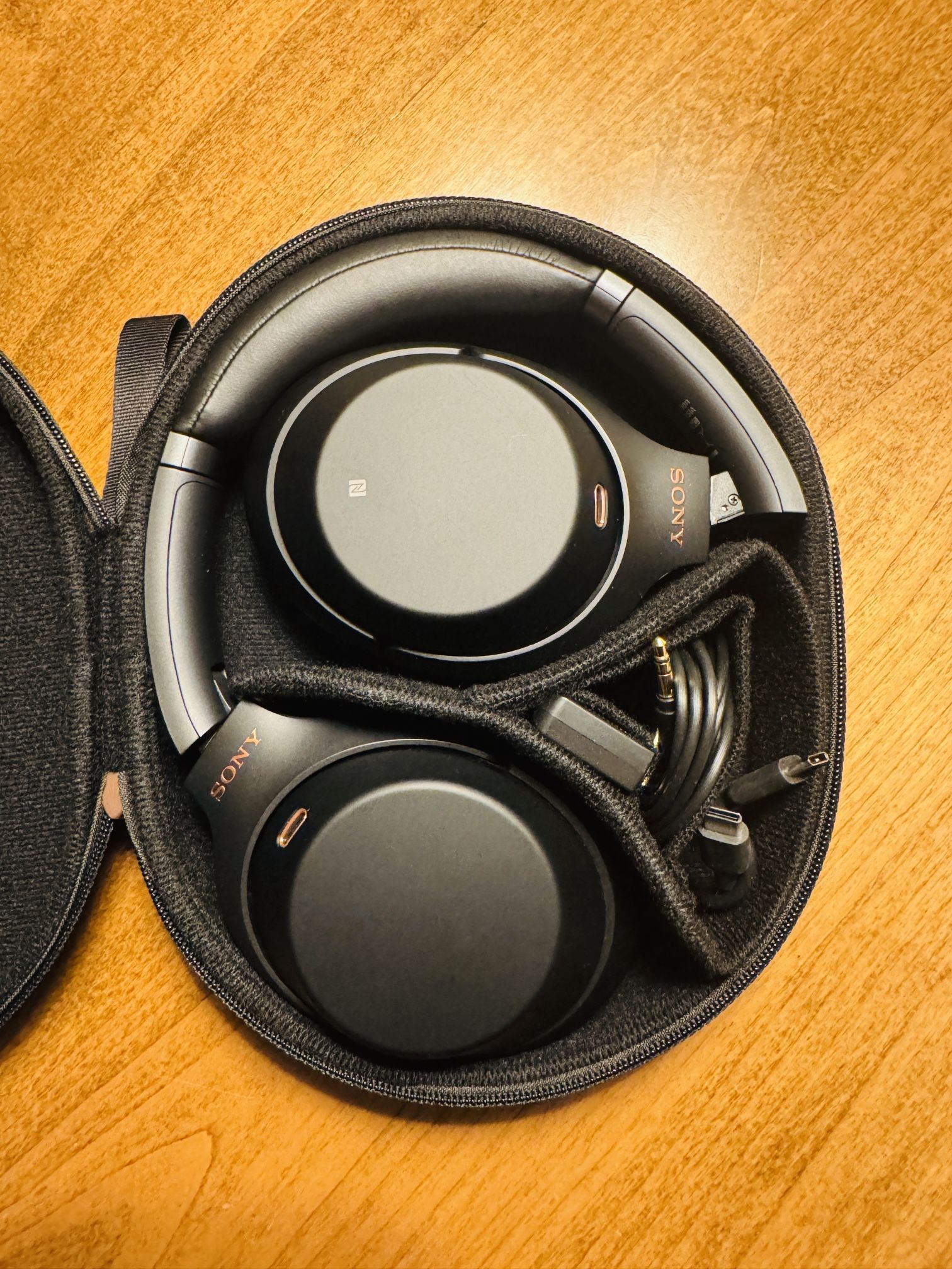 Sony headphones WH-10000XM3