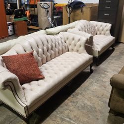 Antique Style Couch/ Love Seat Combo