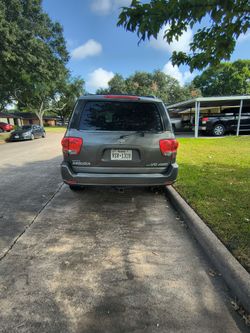 2005 Toyota Sequoia