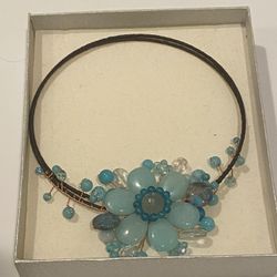 Handmade Stone Choker Necklace (almost New) 