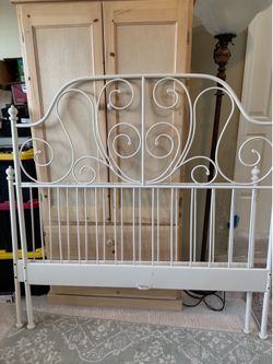 White full size iron bed frame