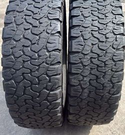 285 60 20 BfGoodrich Ko2 Set of 2 Used Super Clean Set