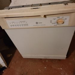 GE  Nautilus Dishwasher
