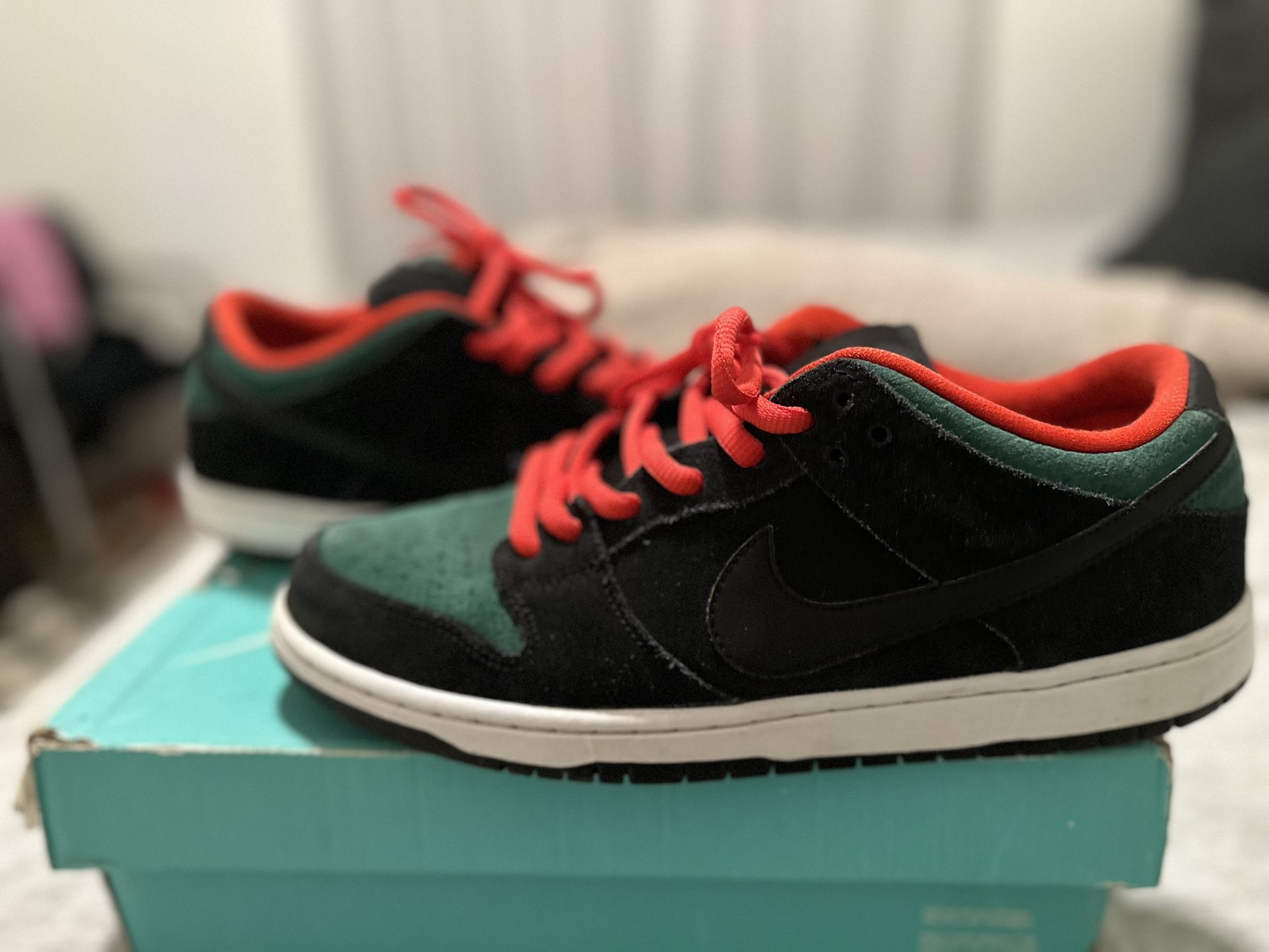Nike SB Dunk Low Reptile Gucci Size