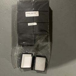 Tiny black boxes for jewelry