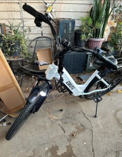 Eskute
Ebike
C200
ST 1300w Peak 28mph
