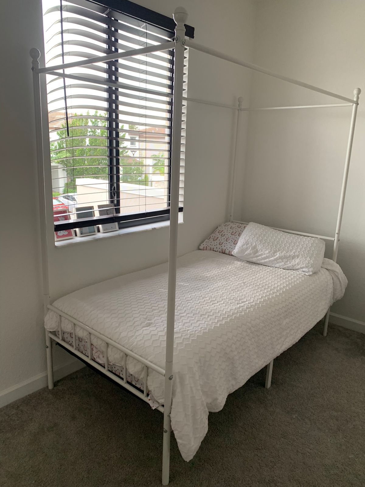 Twin Bed with 12” Matress