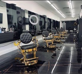 Barber station /     Barber cabinet