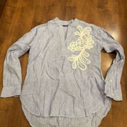 Woman’s Lauren by Ralph Lauren 100% linen blouse shipping available
