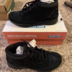 Women’s Skechers Size 6.5