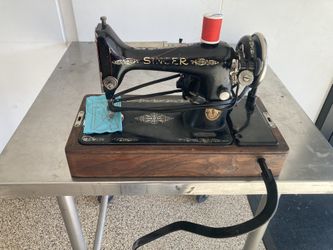 Singer 99 Sewing Machine With Knee Motor Control. Serviced