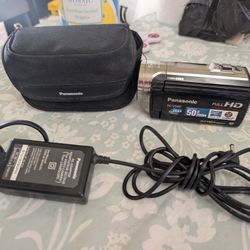 Panasonic HC-V500  Video Camera touch Screen 50x Zoom Full HD Camcorder 1920 x 1080