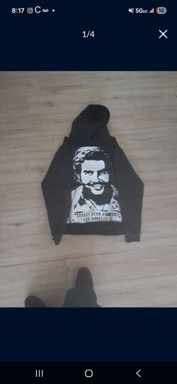 Asaali hoodie from the Asaali website brand new used like 2 time I need it gone today so you like it you get it I got you 160 payed 250 for it lmk rig