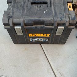 [“DeWALT”] ToolBox