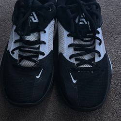 Size 6,5 - Nike Zoom Freak 4 TB Black White