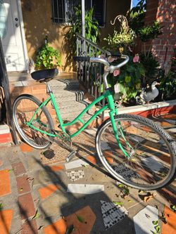 Huffy Woman's Road Bike