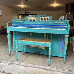 Free Hand Painted Piano 