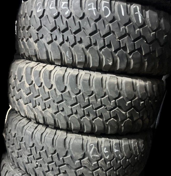 Lt 255/75/17 Bfgoodrich Set Of 4 Good Tread 