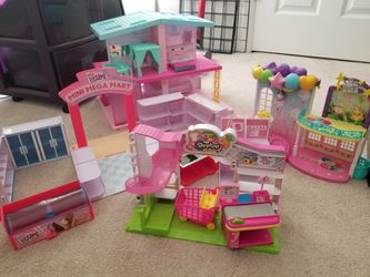 LOT of Shopkins and party popteenie play sets