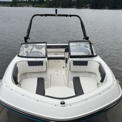 2021 Bayliner 