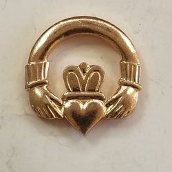 Claddagh Lapel pin 