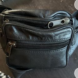 2000’s Black Pleather Fanny Pack