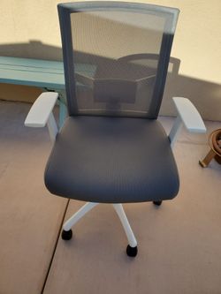 Ardfield Gray Mesh Back Office Chair