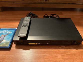 Sony DVP-NS315 DVD/ CD-R Player with remote control