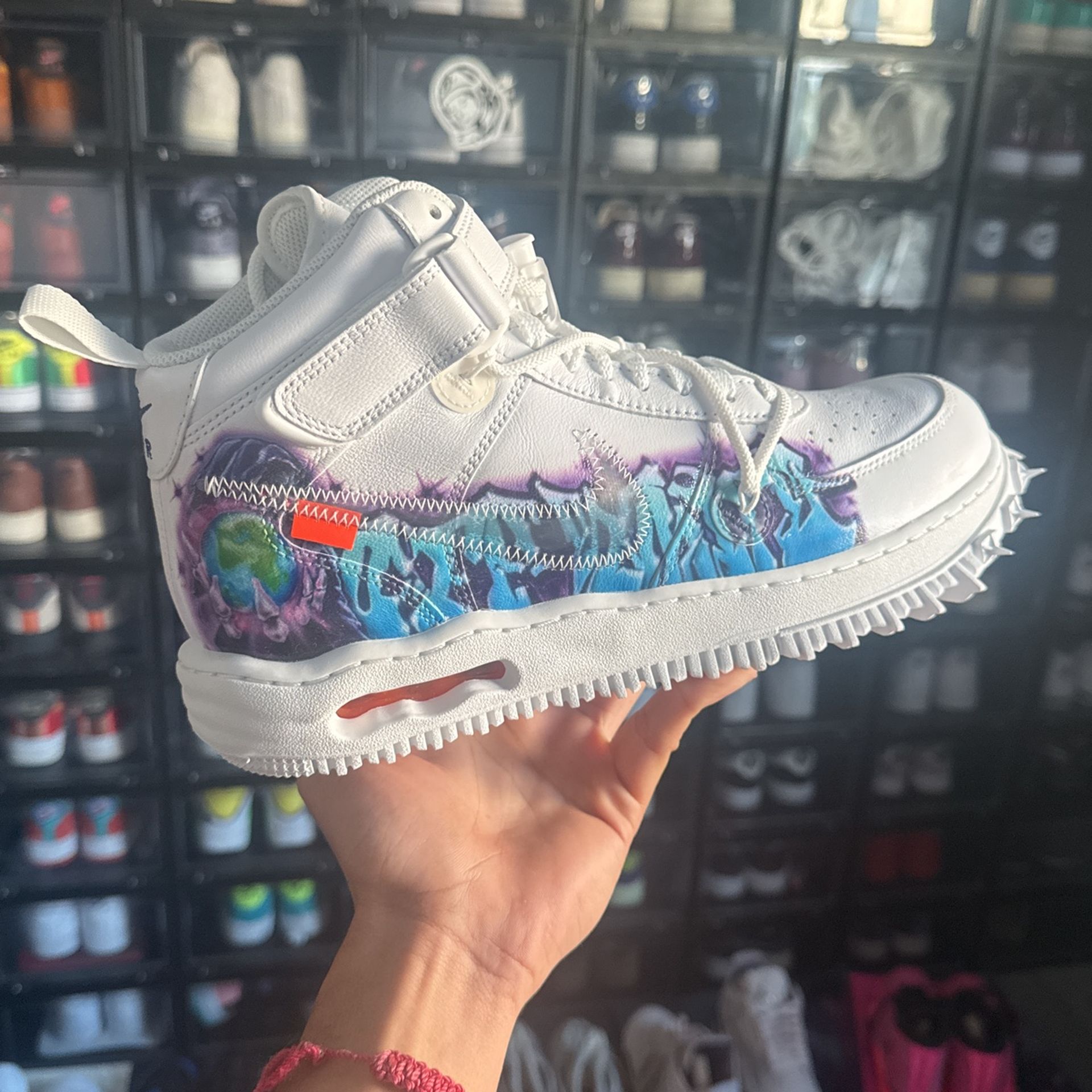Off -White Nike Air Force One Mid Graffiti 