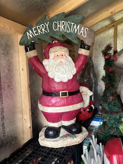 Heavy resin 4ft Santa statue ex cond