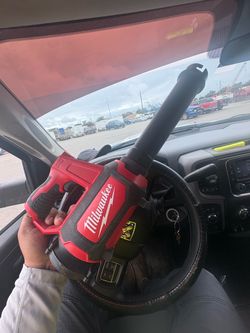 Milwaukee blower
