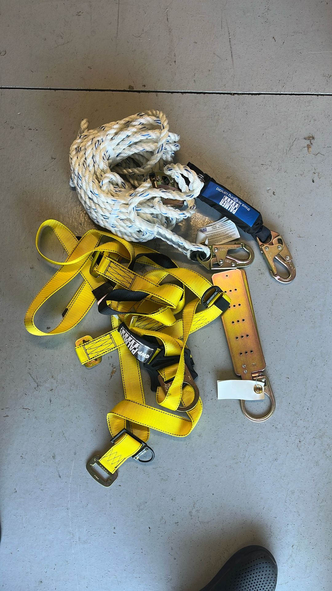 Palmer Safety V5501Roofing Kit, Construction Harness, Vertical Lifeline