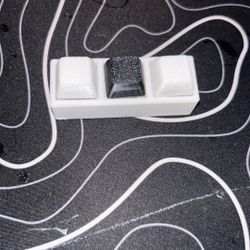 Mini 3-Key Fidget Keyboard Toy – Satisfying Clicky Buttons