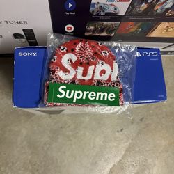 Supreme Logo Beanies