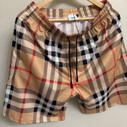 Burberry Shorts XL