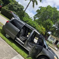 2005 Toyota Sienna