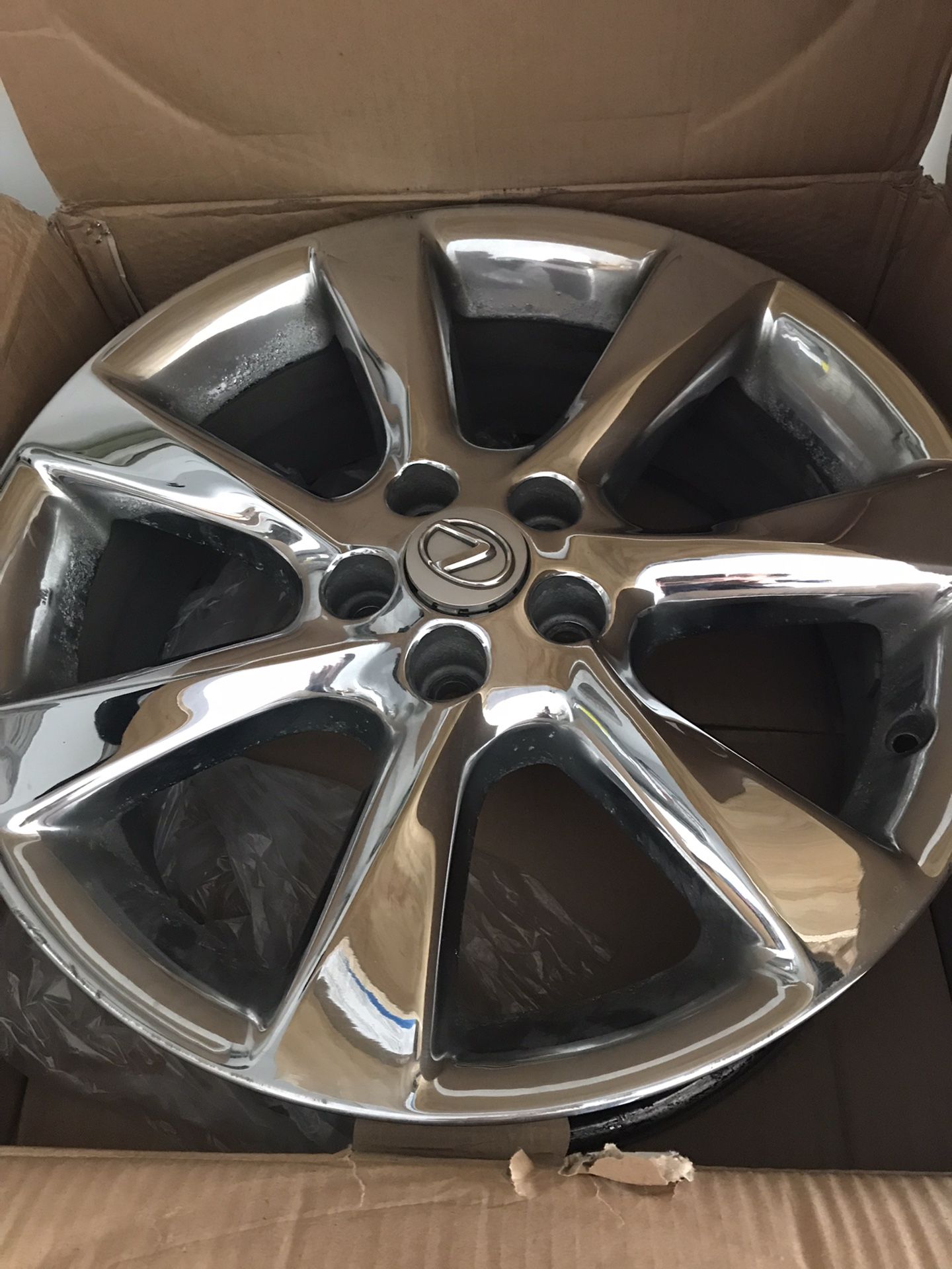 19” Rim OEM Chrome Lx RX350 RX450 Price For 1 Rim Only