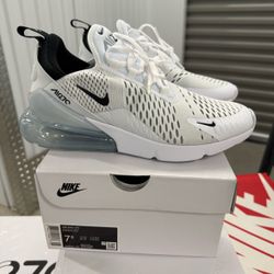 Nike Air Max 270 - White & Black