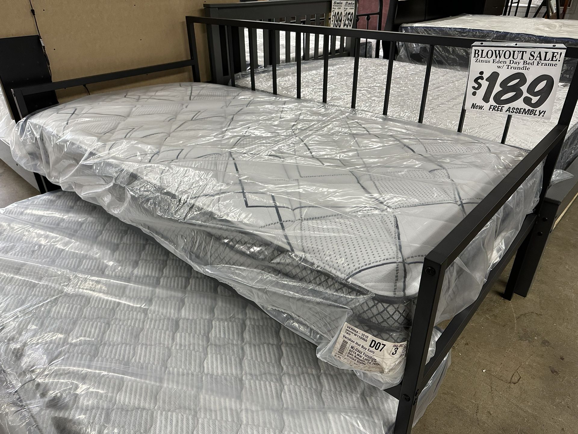 BRAND NEW 2pc. Black Day Bed & Trundle Bed Set ASSEMBLED FREE!! for