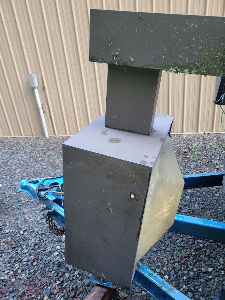 Aluminum  Light Pole 20 Foot  250$