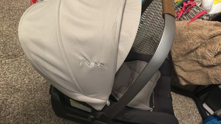 Nuna Pipa infant car seat with two bases