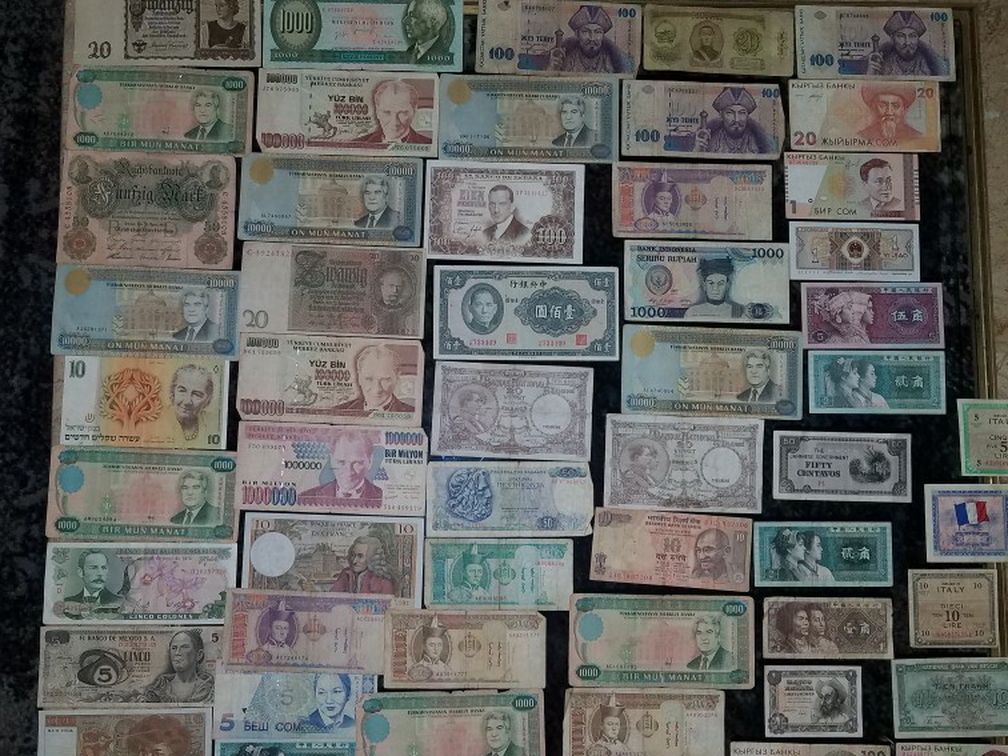 PAPER MONEY FROM DIFFERENT COUNTRIES