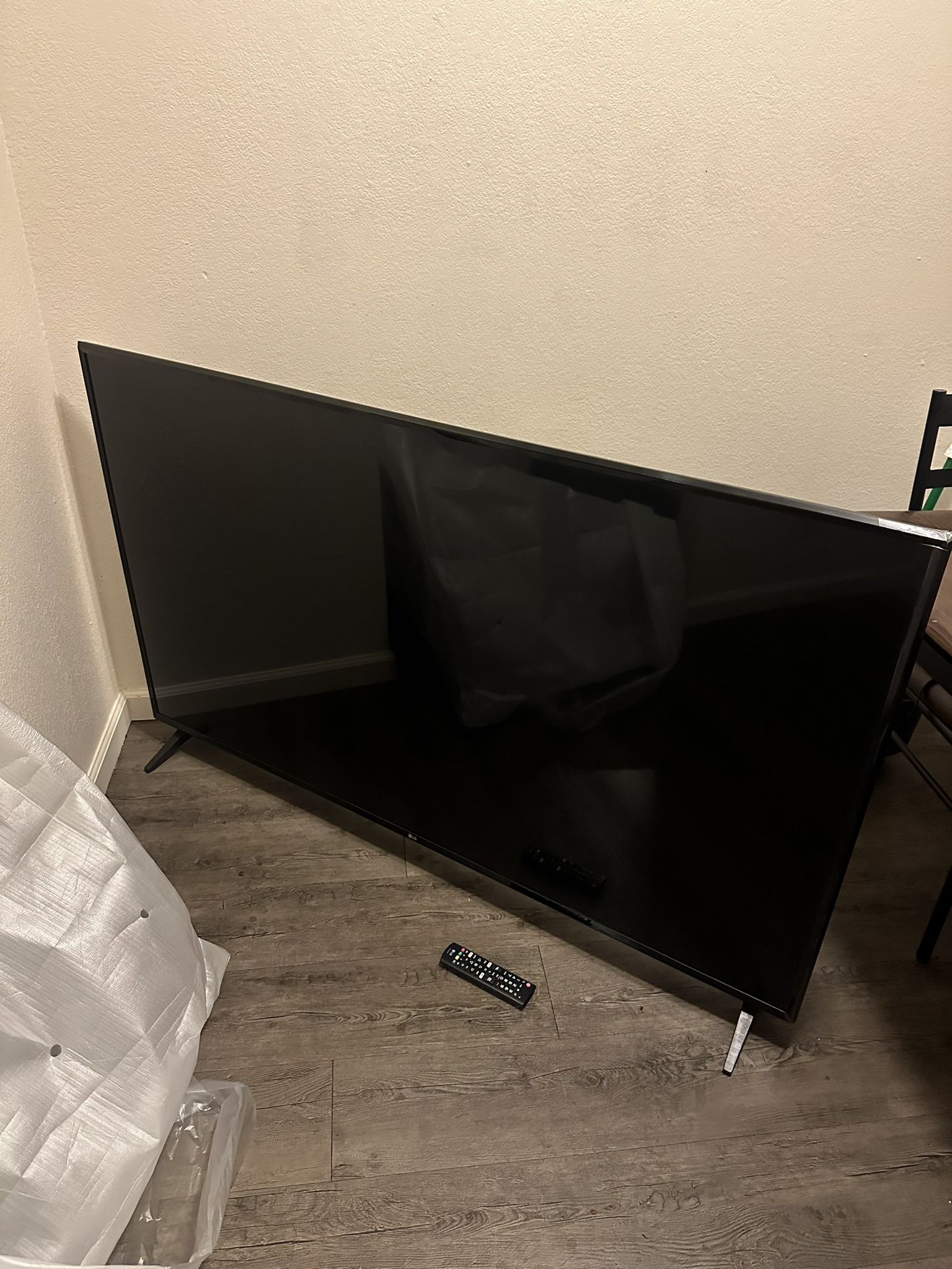 60 Inch 4K UHD LG TV