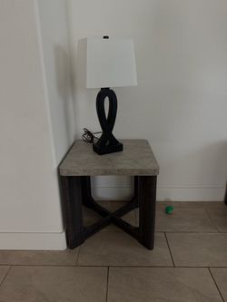 2 Modern lamp and table set
