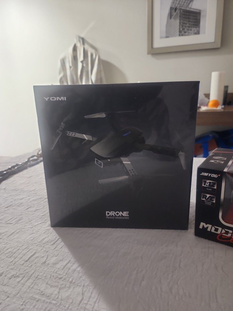 YOMI DRONE AND MODEL CAR CLASSIC CYBERTRUCK