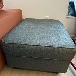 Comfy Gray Arm Chair And Ottoman