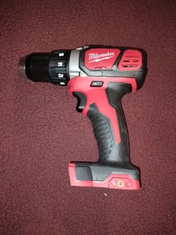 Milwaukee taladro