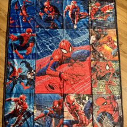 Marvel Spiderman Throw Blanket - Plush Throw Measures 50 x 60 Inches - Super Soft Fleece